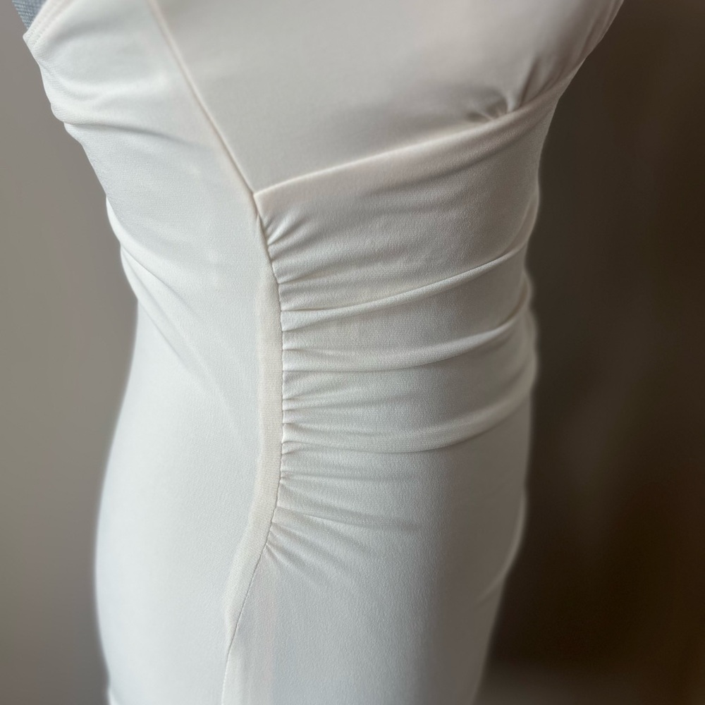 Ruby Rox Winter-White Backless Halter Dress - Picture 4 of 6